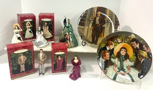 lot 140 image: Gone with the Wind Collectors Lot Ornaments, Plate, Figurine