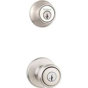 lot 53 image: Lot of Kwikset Tylo Smartkey Keyed Knob And Single Cylinder Deadbolt (Satin Nickel)   Customer Returns See Pictures