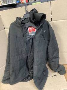 lot 15 image: Mens Milwaukee Heated Gear Jacket Size XL  not used but dusty Customer Returns See Pictures