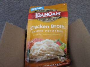 lot 533 image: 12-4 oz Idahoan Chicken Broth Mashe...