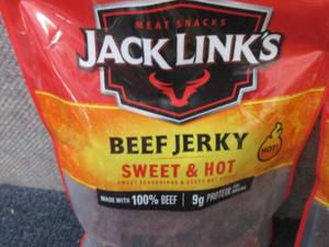 lot 540 image: 2- 10 oz Jack Links Sweet & Hot Bee...