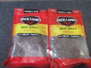 lot 542 image: 2- 10 oz Jack Links Teriyaki Beef J...