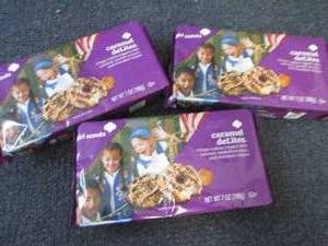 lot 552 image: 3- 7 oz Carmel DeLites Cookies...