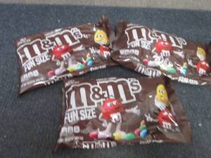 lot 581 image: 3- 10.53 oz M&Ms Fun Size...