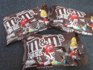 lot 583 image: 3- 10.53 oz M&Ms Fun Size...