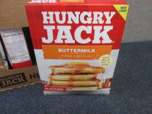 lot 592 image: 6- 32 oz Hungry Jack Buttermilk Pan...