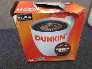 lot 53 image: 44 ct Dunkin Original Blend Kcups...