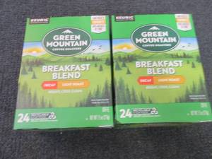 lot 68 image: 2- 24 ct Green Mountain Decaf Break...