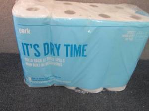 lot 142 image: 8 pk Perk Paper Towels...