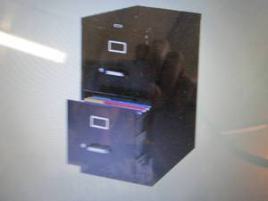 lot 146 image: Staples 2-Drawer Vertical File Cabi...
