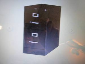 lot 147 image: Staples 2-Drawer Vertical File Cabi...