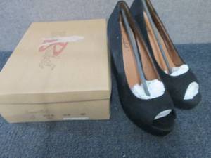 lot 185 image: 10 pr Bonnibel Black Tisha High Hee...