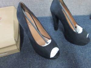 lot 186 image: 12 pr Bonnibel Black Tisha High Hee...