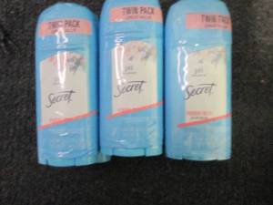 lot 205 image: 3- 2pks Secret Powder Fresh...