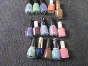 lot 260 image: 15 Assorted Nail Polish...