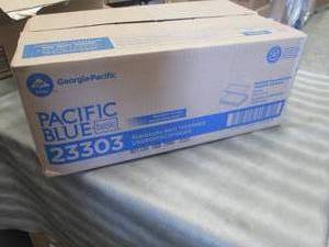 lot 280 image: Case of 4000 Pacific Blue Multifold...