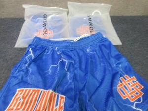 lot 371 image: 3 Pair Mens Medium Gym Wolf Athlet...
