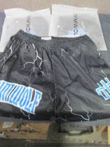 lot 377 image: 3 Pair Mens Small Gym Wolf Athleti...
