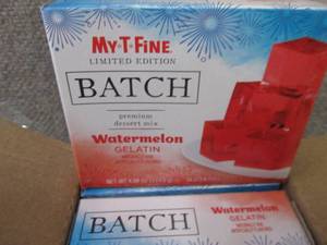 lot 447 image: 12- 4.08 oz Batch Watermelon Gelati...