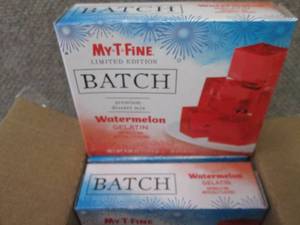 lot 448 image: 12- 4.08 oz Batch Watermelon Gelati...