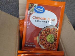 lot 494 image: 12- 1 oz Great Value Chipotle Taco ...
