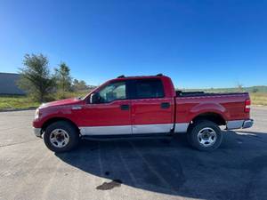 2005 Ford F-150 XLT - 4X4