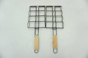 lot 14 image: Grill for corn cobs