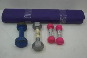 lot 23 image: Weights and yoga mat