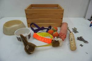 lot 26 image: Dog items, chains, leash and bowls