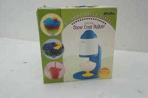 lot 43 image: Snow Cone Maker, Rival
