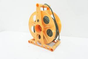 lot 76 image: Extension cord reel