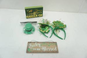 lot 135 image: St. Patricks Day items