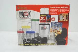 lot 147 image: Magic Bullet set, new in pkg.