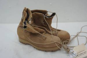 lot 151 image: 9W army footwear
