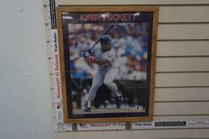 lot 211 image: Kirby Puckett poster