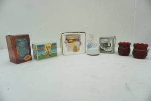 lot 263 image: decor