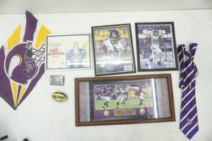 lot 269 image: Adrian Peterson lot