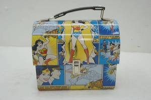 lot 273 image: Wonder Woman lunch box