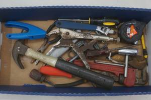 lot 280 image: hand tools