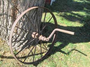 Antique 35 Metal wagon wheel...