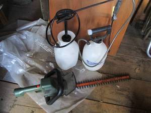 Manual-pump chemical sprayers plus ...