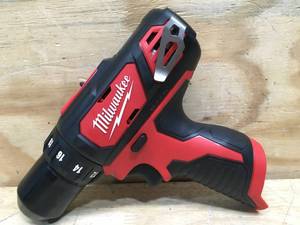 lot 37 image: Milwaukee 2407-20 12V 38 DrillDriver - Tool Only