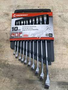 lot 43 image: Crescent 10 PC Combination Wrench Set - SAE