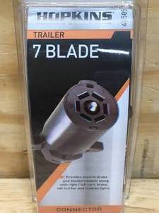 lot 64 image: Hopkins 7 Blade Trailer Connector 0928245.63