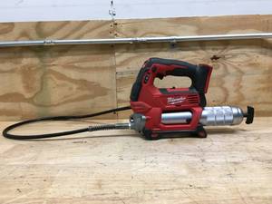 lot 8 image: Milwaukee M18 18V Cordless Grease Gun - Tool Only