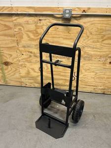 lot 78 image: MILWAUKEE Breaker Cart