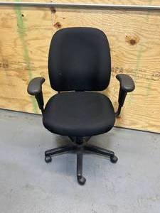 lot 134 image: Office Chair