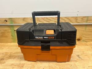 lot 25 image: RIDGID 4.5 Gallon 5.0 Peak HP ProPack Shop Vac