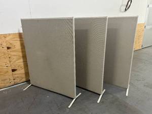 lot 29 image: Lot of 3- Office Dividers