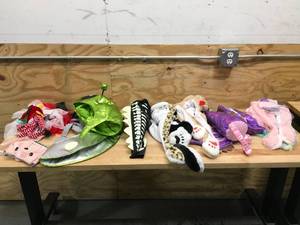 lot 178 image: Lot of Childrens Costumes And Animal Hats